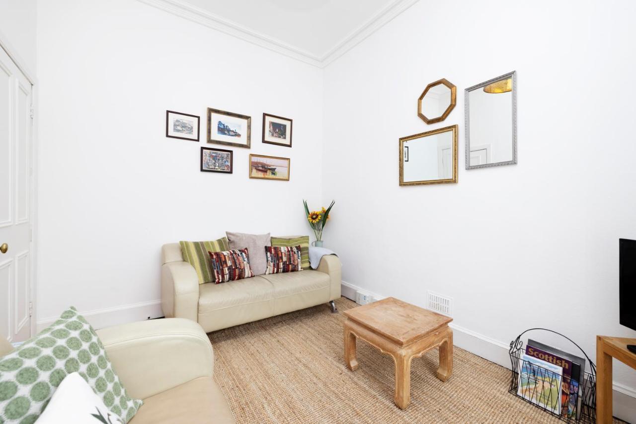 Joivy Cosy Flat In The Heart Of Edinburgh Apartamento Exterior foto