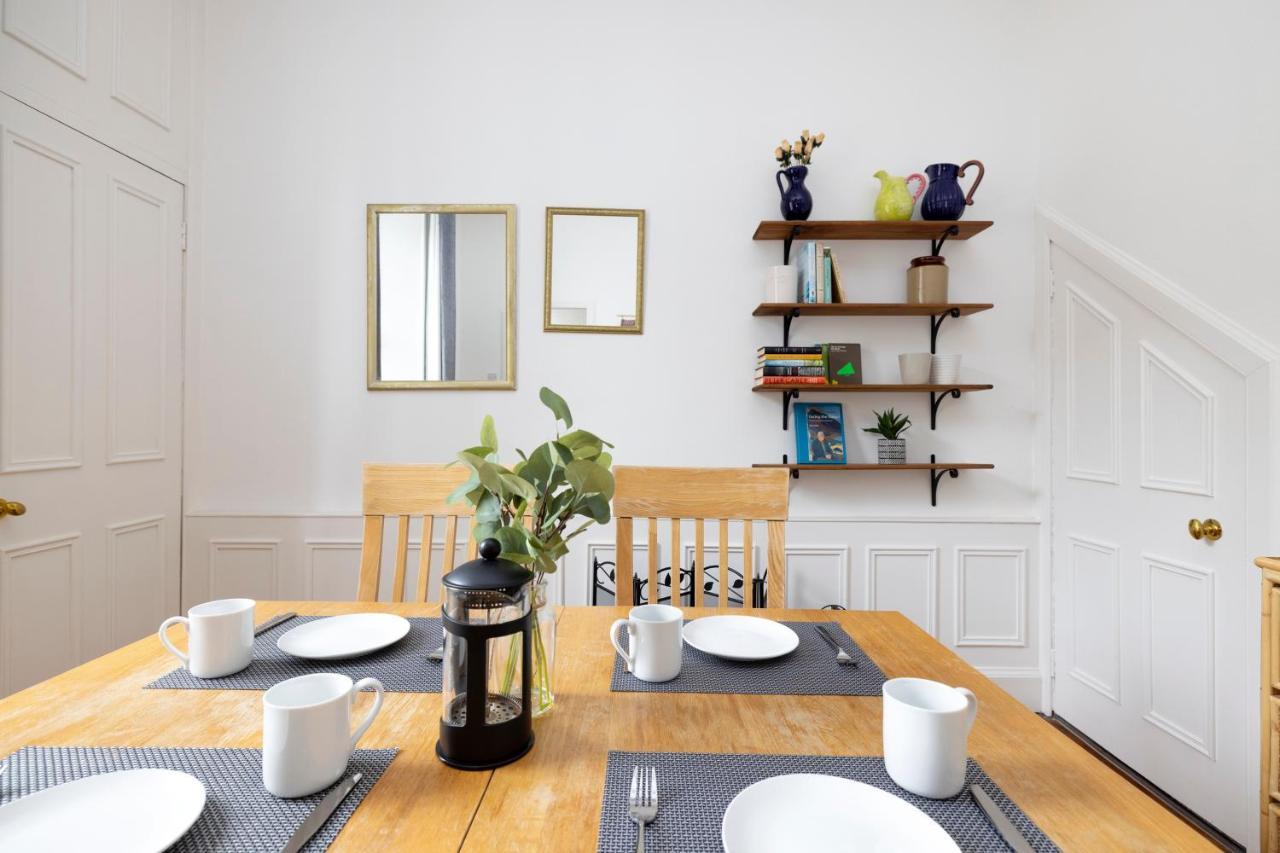 Joivy Cosy Flat In The Heart Of Edinburgh Apartamento Exterior foto