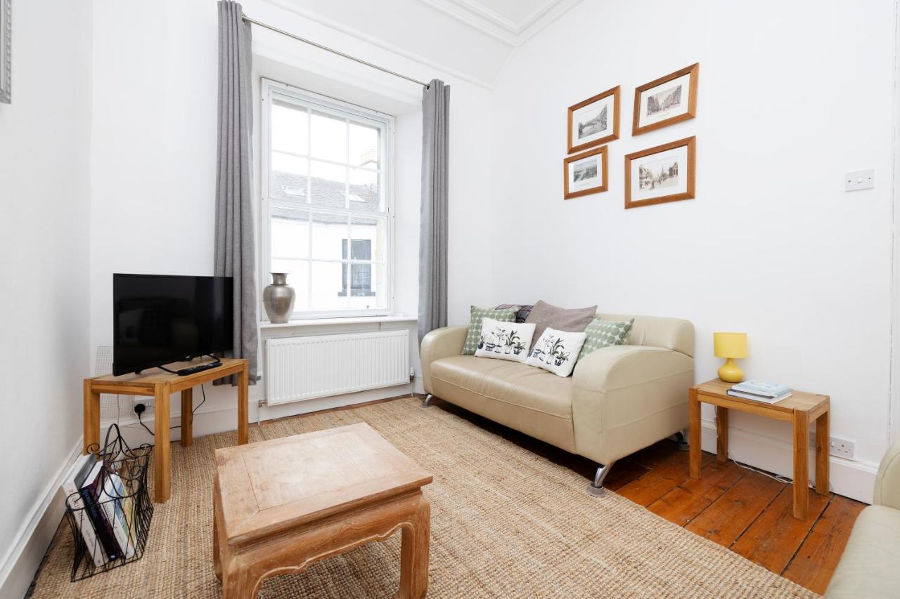 Joivy Cosy Flat In The Heart Of Edinburgh Apartamento Exterior foto