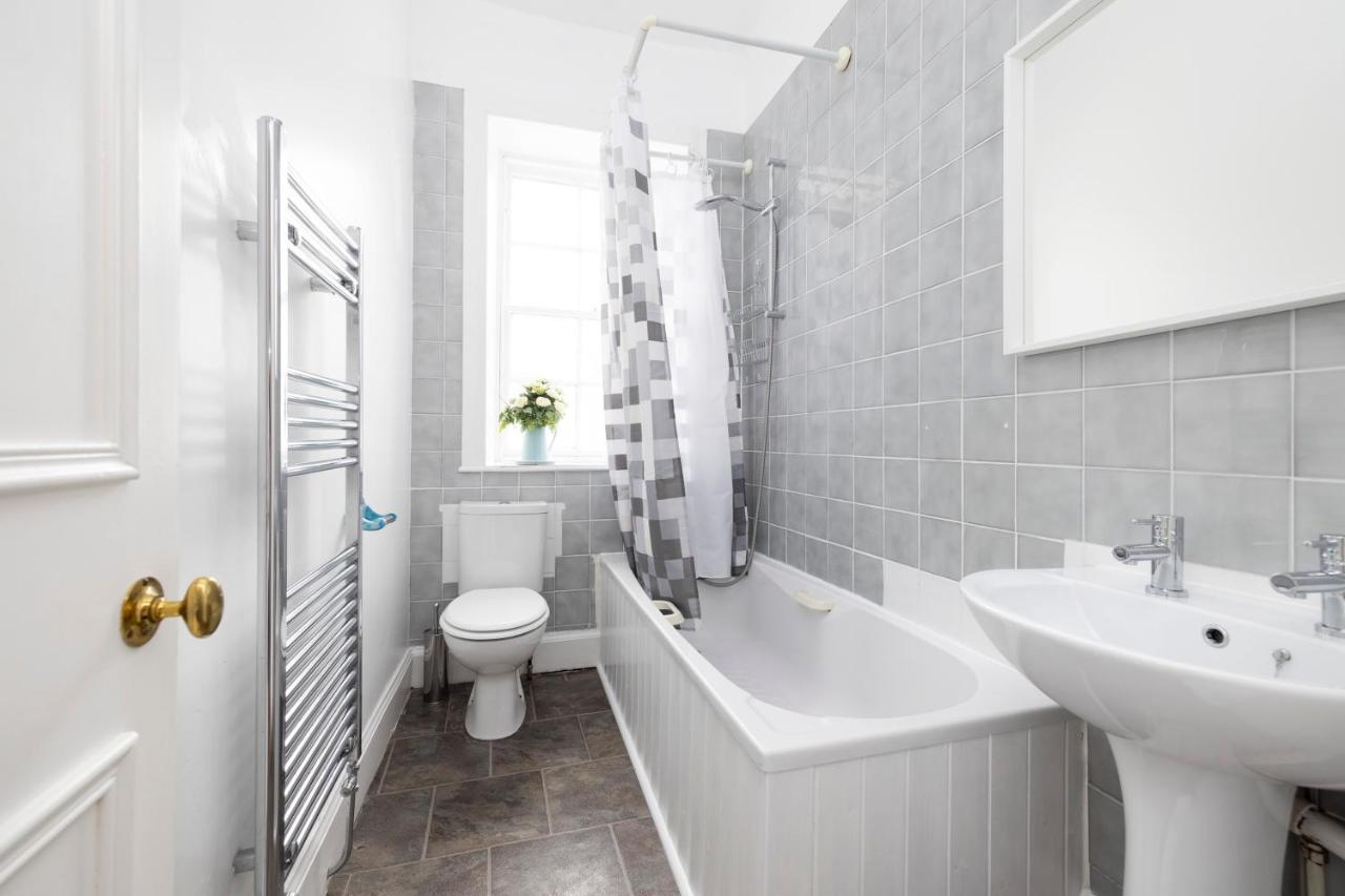 Joivy Cosy Flat In The Heart Of Edinburgh Apartamento Exterior foto